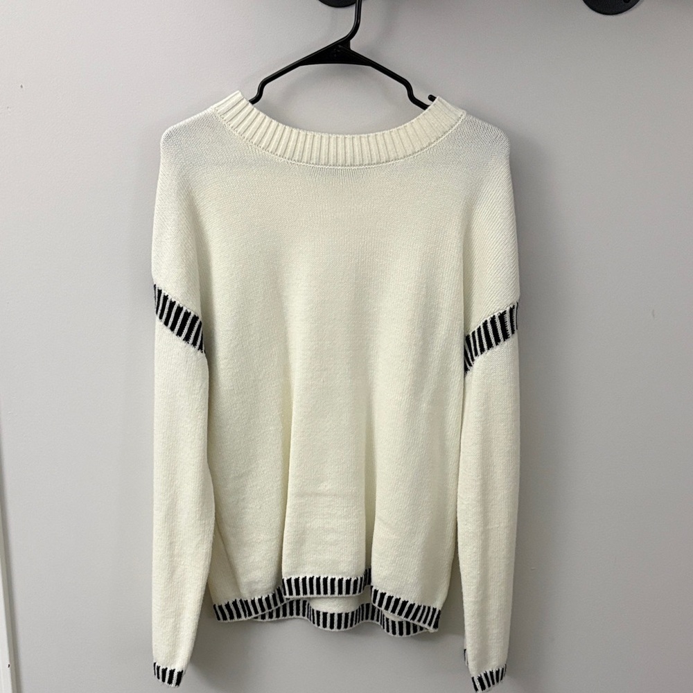 Elegant White Sweater with Black Accents